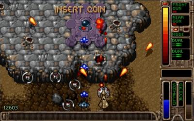 Screen ze hry Tyrian 2000