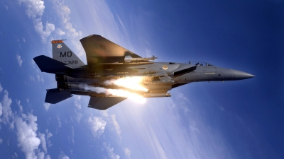 Artwork ke he F-15 Strike Eagle II