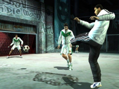 Screen ze hry FIFA Street 2